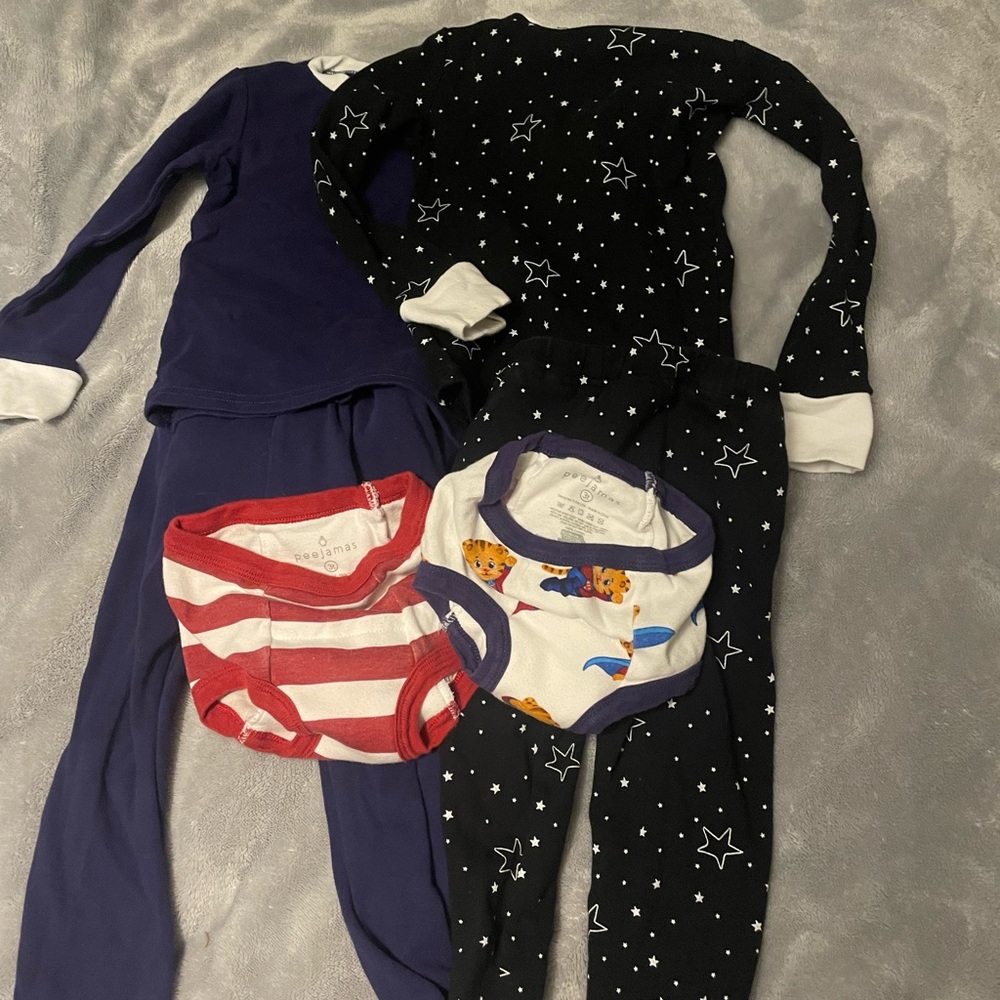 Peejamas bundle- 3t barely worn (they worked)